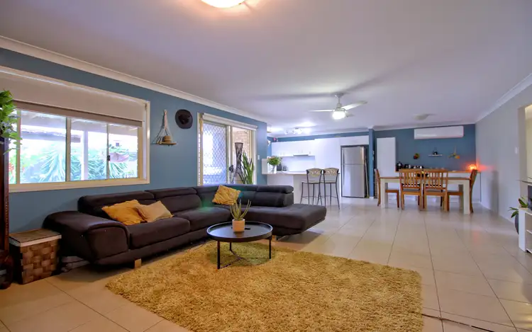10 STEEL STREET, Nikenbah QLD 4655