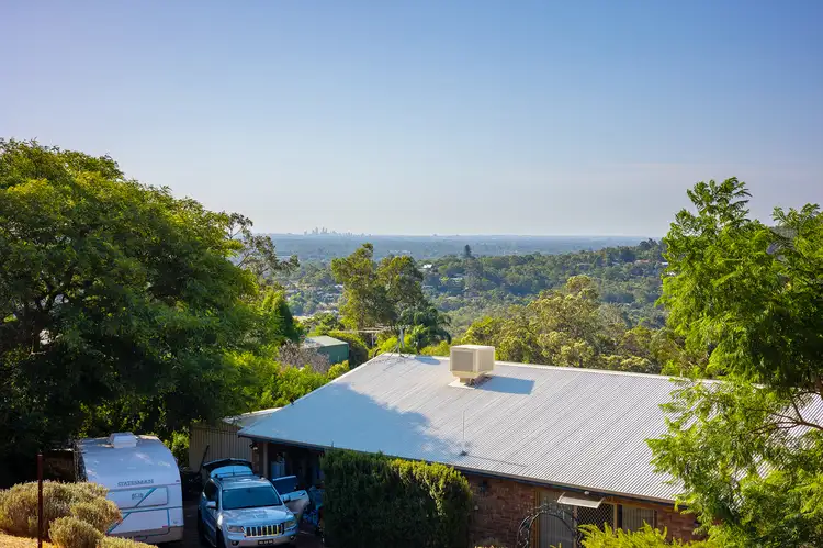 43 Bromfield Drive, Kelmscott WA 6111