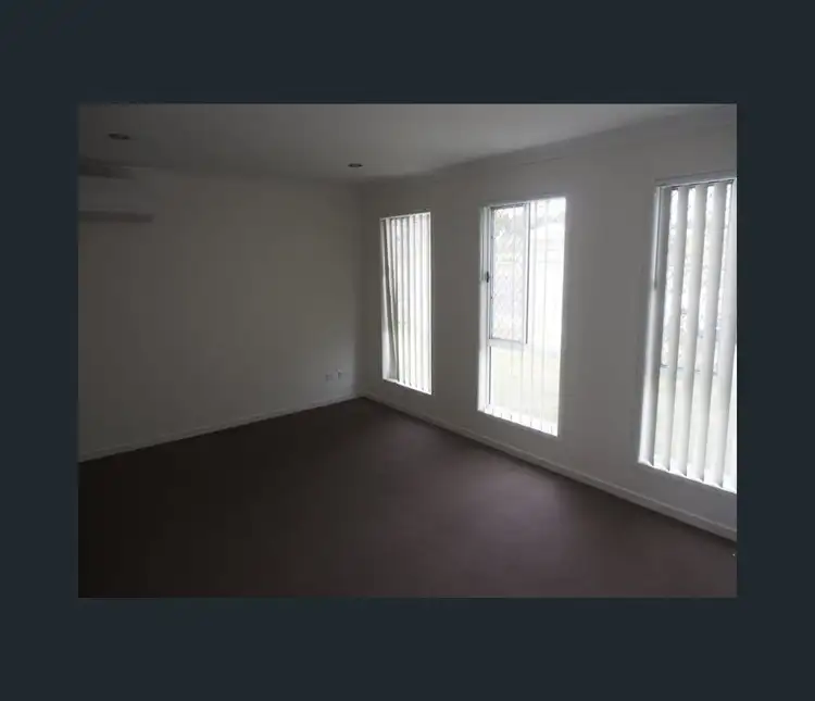 Third view of Homely house listing, 8 Yarrow Court, Bundamba QLD 4304
