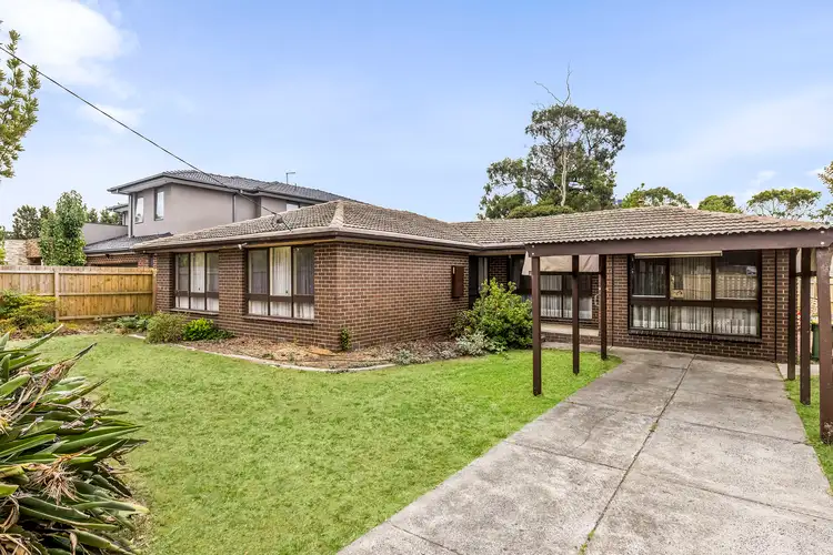 6 White Road