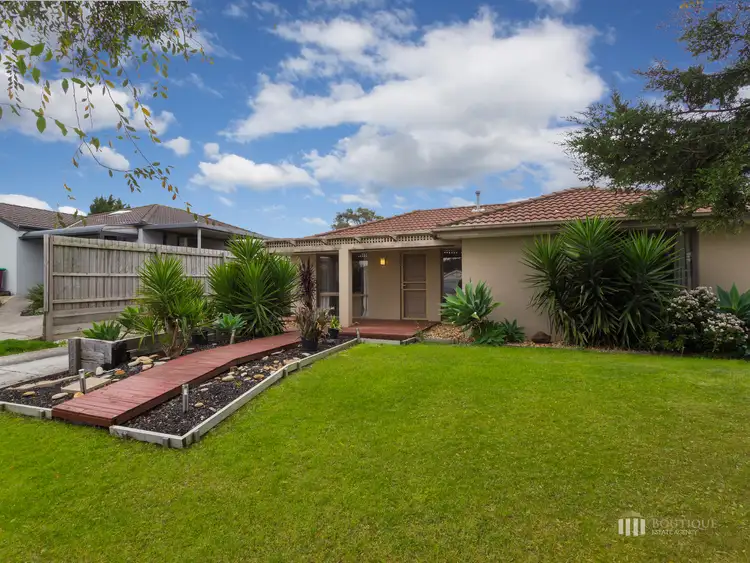 8 Hillview Rise, Hampton Park VIC 3976