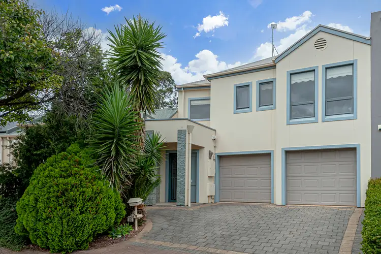 16 Charlesworth Court