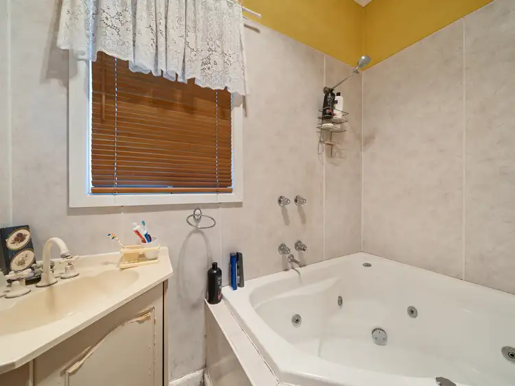 Seventh view of Homely house listing, 19 Commercial Road, Benalla VIC 3672