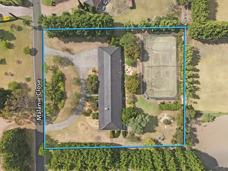 5 Malanie Close, Narre Warren North VIC 3804