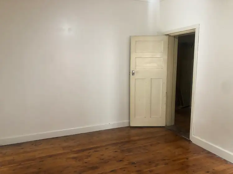 858 Canterbury Road