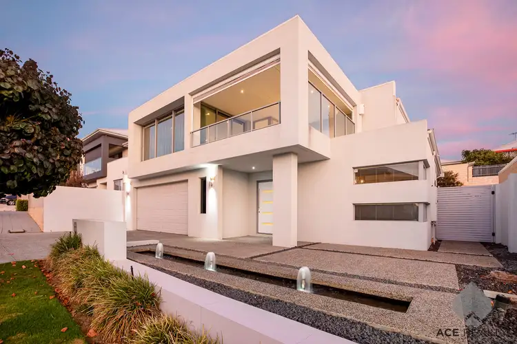 8 Patriot Link, North Coogee WA 6163