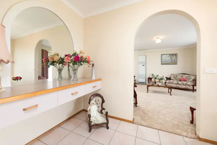 Second view of Homely house listing, 2 TEMPLETON PLACE, Wodonga VIC 3690