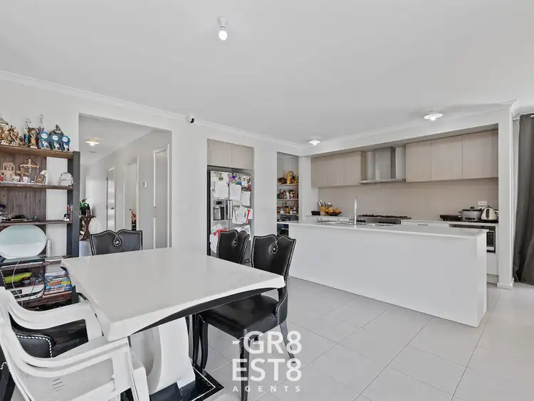 Fifth view of Homely house listing, 4 AAYANA STREET, Cranbourne East VIC 3977