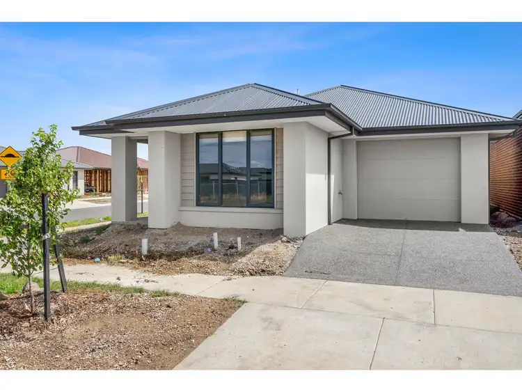 37 Ricky Parade, Armstrong Creek VIC 3217