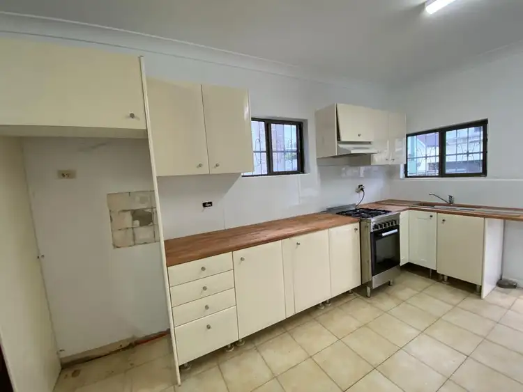 Flat 2/230-232 Parramatta Road