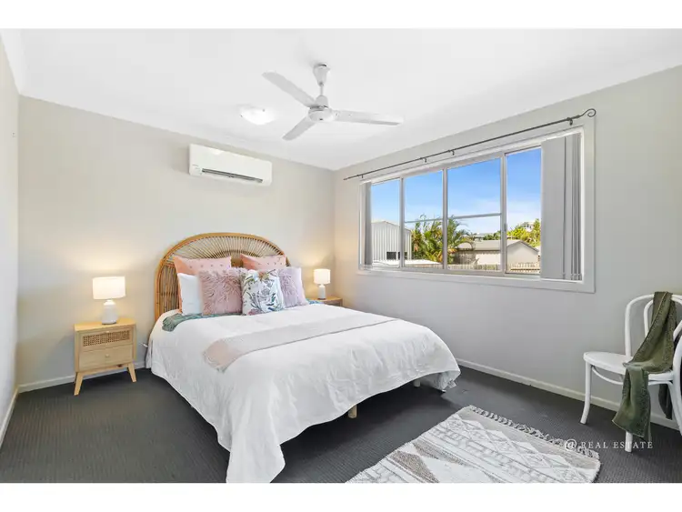 Second view of Homely house listing, 62 Lexington Drive, Lammermoor QLD 4703