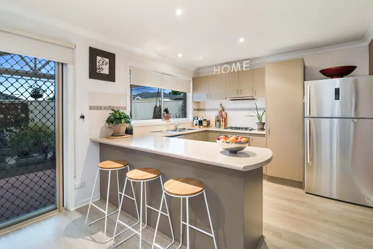 Fifth view of Homely house listing, 6 Pamela Court, Wallan VIC 3756