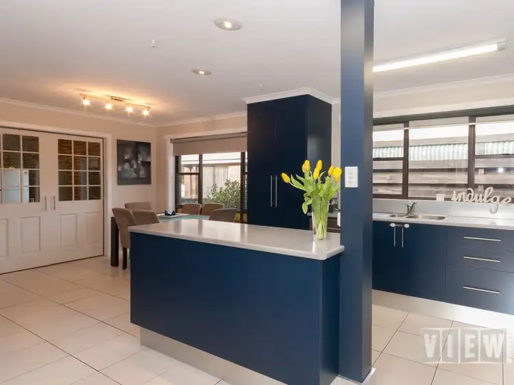 16 Lawrence Drive, Devonport TAS 7310
