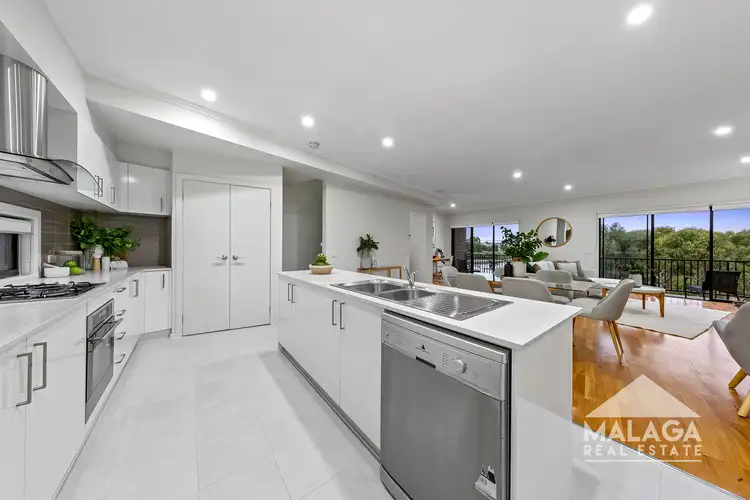 Sixth view of Homely townhouse listing, 18 Alexander Circuit, Craigieburn VIC 3064