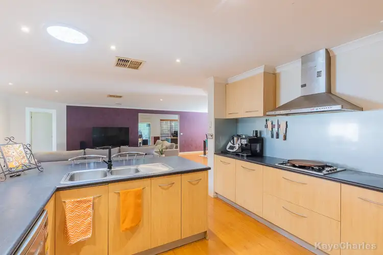 Sixth view of Homely house listing, 3 Orsino Place, Berwick VIC 3806