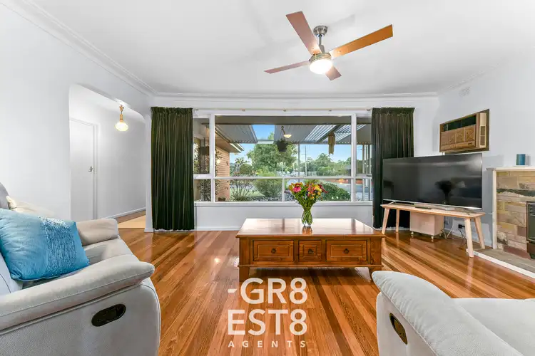 Fifth view of Homely house listing, 10 BUNARONG DRIVE, Frankston VIC 3199