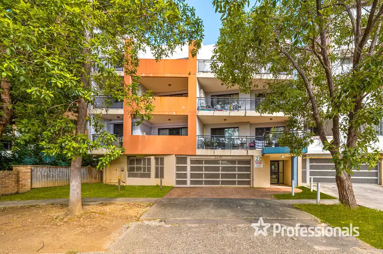3/2 The Cresent, Fairfield NSW 2165
