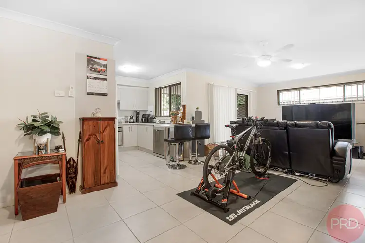 Third view of Homely villa listing, 3/11 Windermere Road, Lochinvar NSW 2321