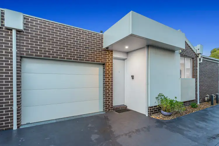 2/31 RAYNER STREET, Altona VIC 3018