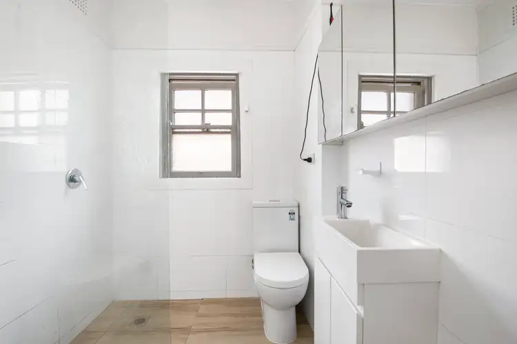 Third view of Homely apartment listing, 21/8A Hughes Street, Potts Point NSW 2011