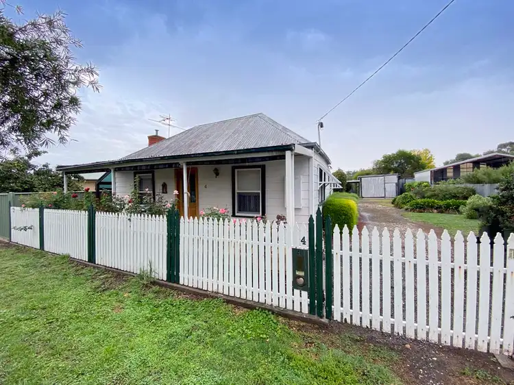 4 Green Street, Carisbrook VIC 3464