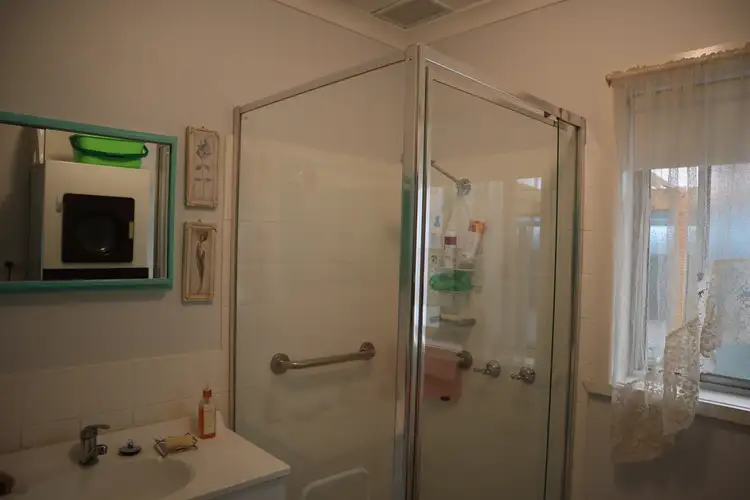 Fifth view of Homely unit listing, 6/450 KOTTHOFF STREET, Lavington NSW 2641