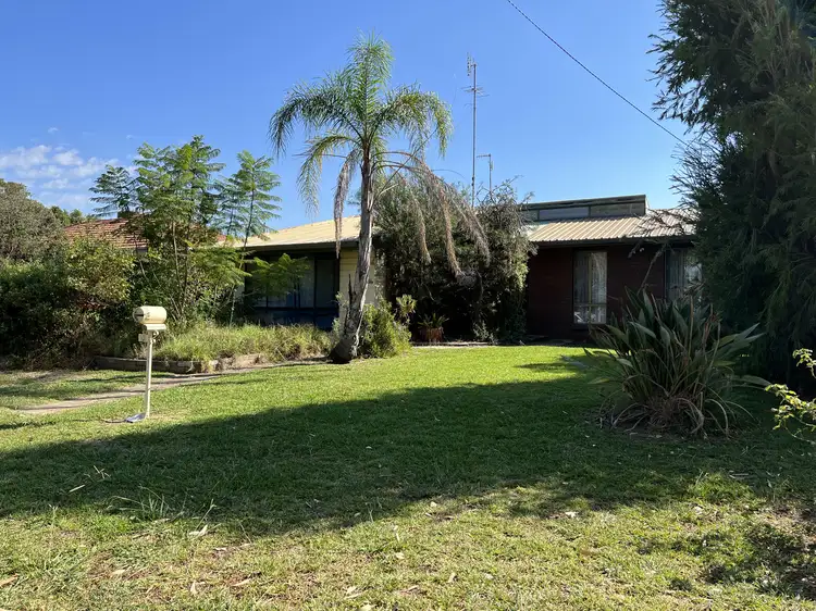 101 COREEN STREET, Jerilderie NSW 2716