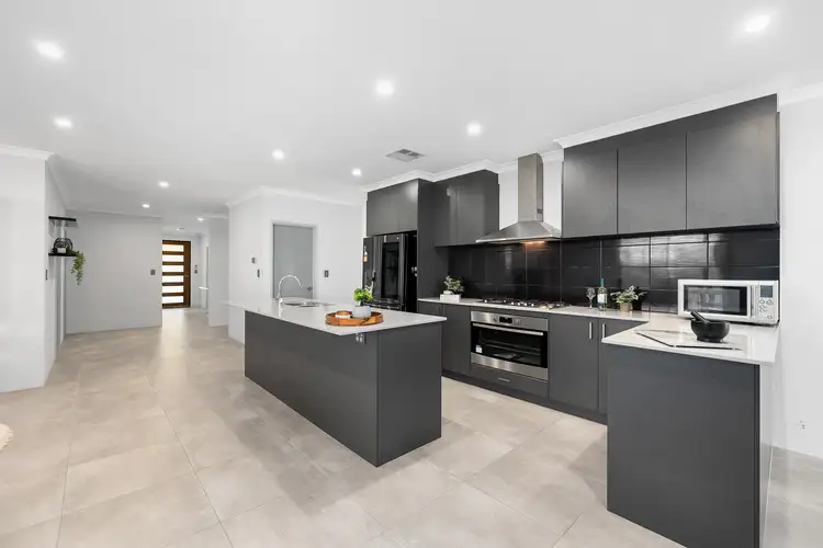 Sixth view of Homely house listing, 32 Waddington Loop, Haynes WA 6112