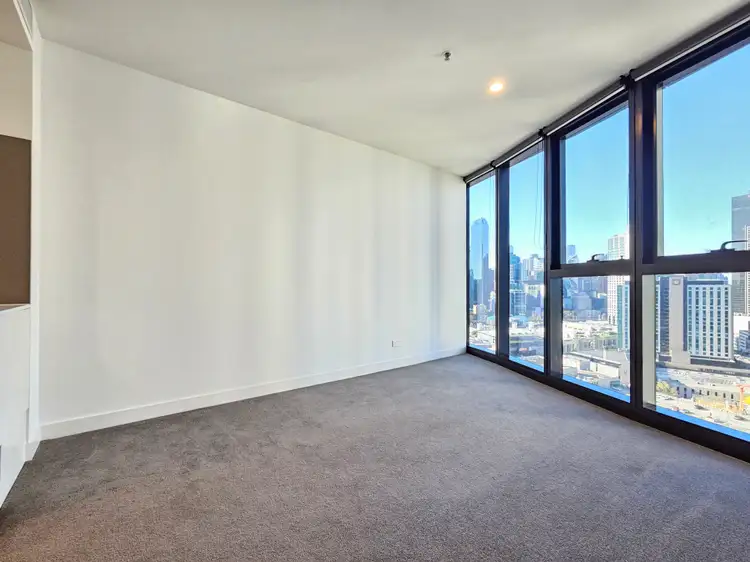 2409/105 Clarendon Street, Southbank VIC 3006