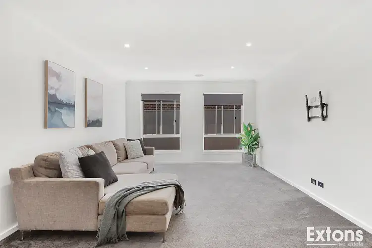 Sixth view of Homely house listing, 8 LAKEVIEWS CIRCUIT, Yarrawonga VIC 3730