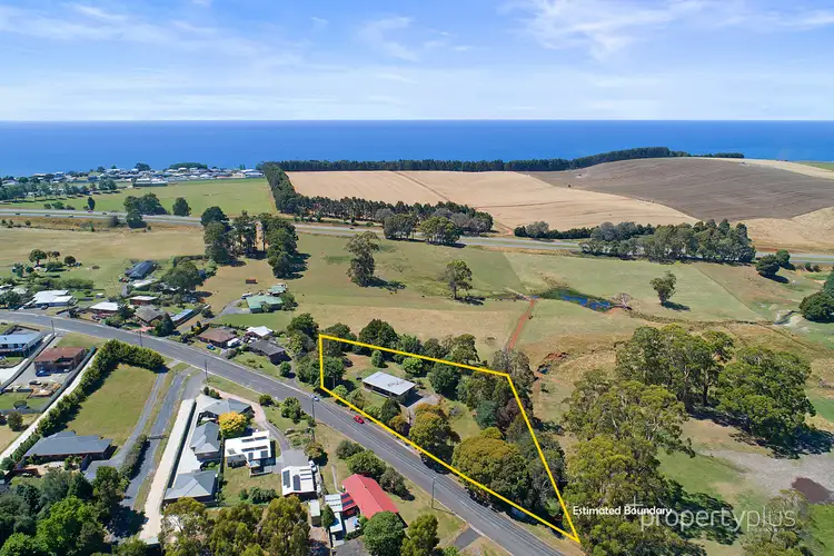 143 South Road, Penguin TAS 7316