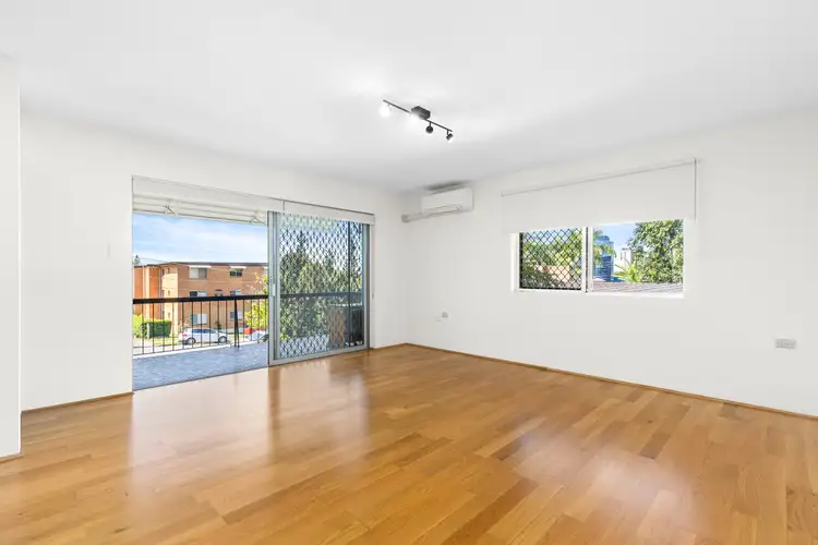 Fifth view of Homely unit listing, 2/20 Grove Street, Toowong QLD 4066