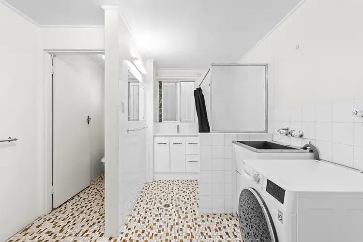 Sixth view of Homely unit listing, 2/20 Grove Street, Toowong QLD 4066