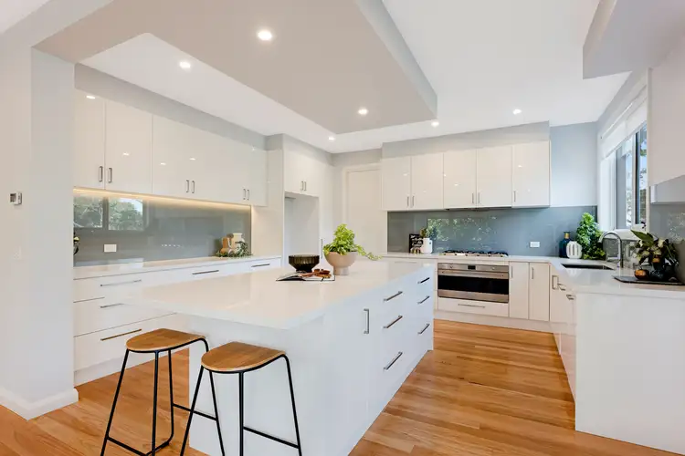 2/2 Doorawarrah Court, Mount Waverley VIC 3149