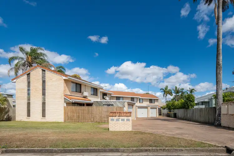 2/17a Branyan Street, Bundaberg West QLD 4670