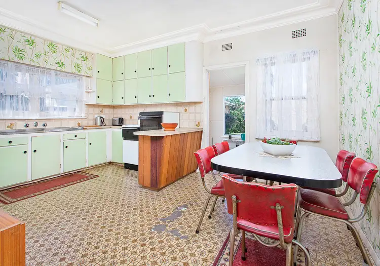 15 Chapman Street, Fairy Meadow NSW 2519
