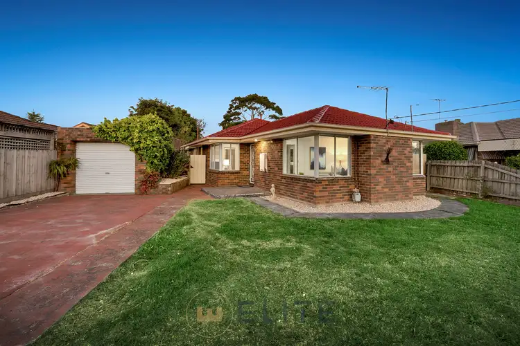 18 Binding Avenue, Cranbourne VIC 3977