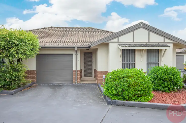 7/12 Denton Park Drive, Rutherford NSW 2320