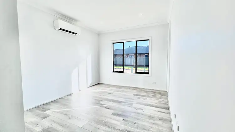 Second view of Homely house listing, 10 Uxbridge Street, Werribee VIC 3030