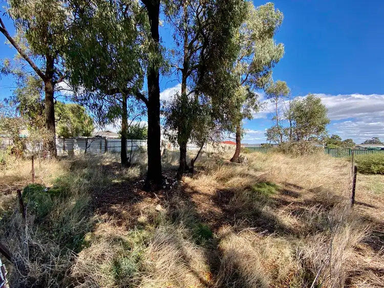 16 McPherson Avenue, Maryborough VIC 3465
