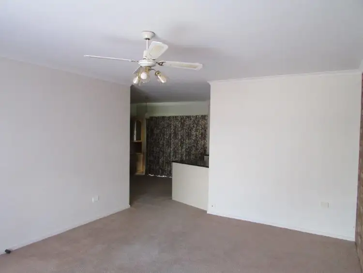 Seventh view of Homely townhouse listing, 3 Teichelman Crt, Warracknabeal VIC 3393