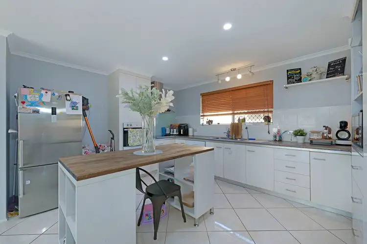Sixth view of Homely house listing, 9 Seventyfour Court, Avoca QLD 4670