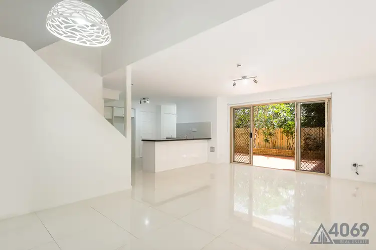 3/27 Dovercourt Road, Toowong QLD 4066