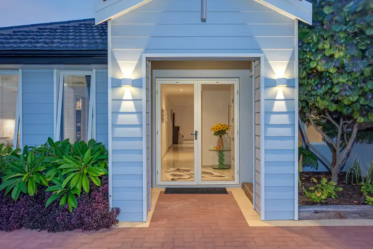 137 Lagoon Drive, Yanchep WA 6035
