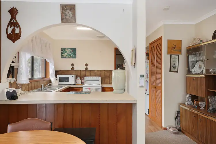 Fifth view of Homely unit listing, 98 Cramer Street, Warrnambool VIC 3280