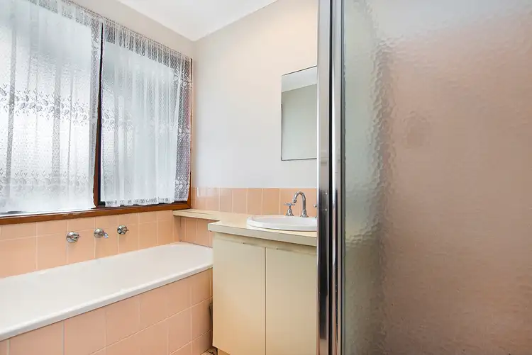 Sixth view of Homely house listing, 15 Lowan Court, Portland VIC 3305