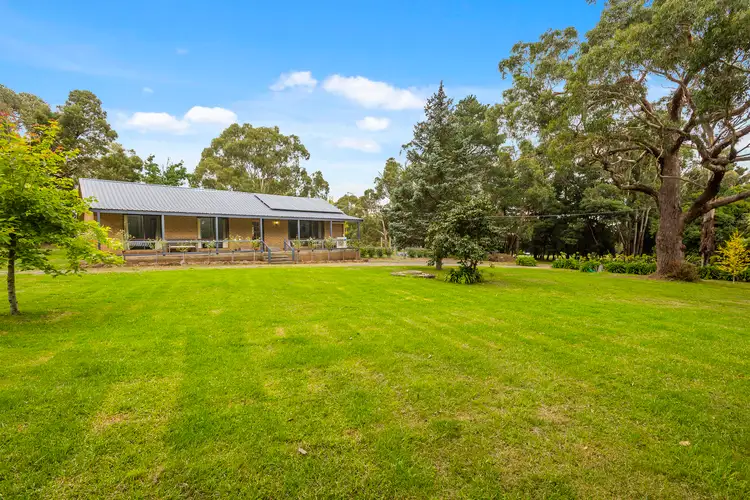 7 Normanby Avenue, Mount Macedon VIC 3441