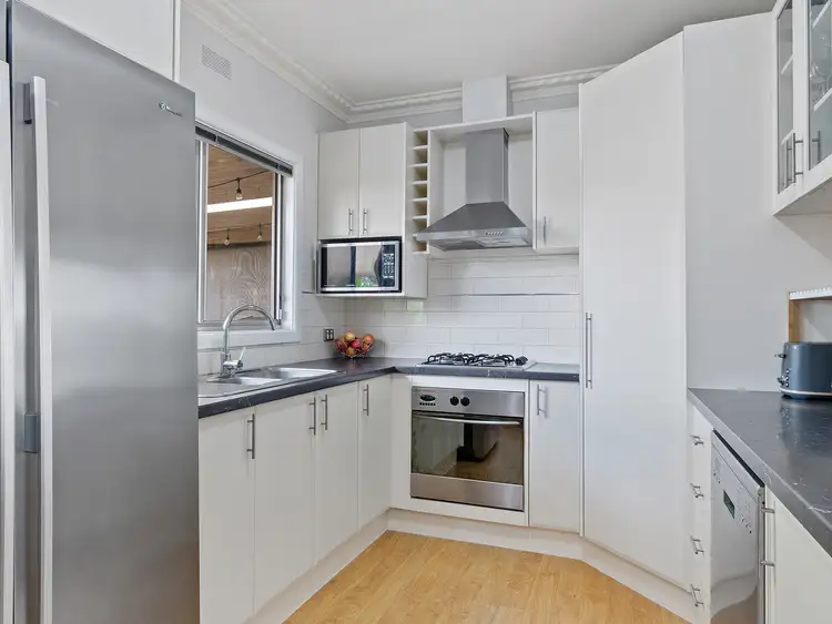 Sixth view of Homely house listing, 295 MacKenzie Street West, Kangaroo Flat VIC 3555