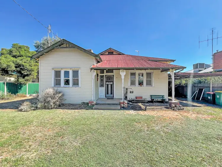 10 Coronation Street, Kerang VIC 3579