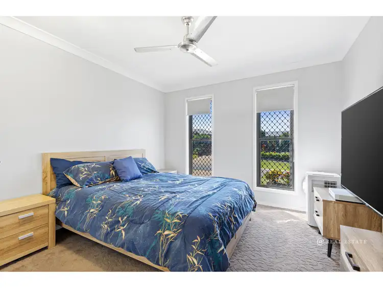 Sixth view of Homely house listing, 2/24 Constellation Drive, Rosslyn QLD 4703
